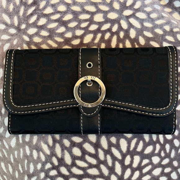 Liz Claiborne Other - Liz Claiborne Vintage Wallet